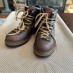 Woolrich Vintage Leather Women’s Hiking Boots Made in Italy Sz 9 Amazing Cond.!